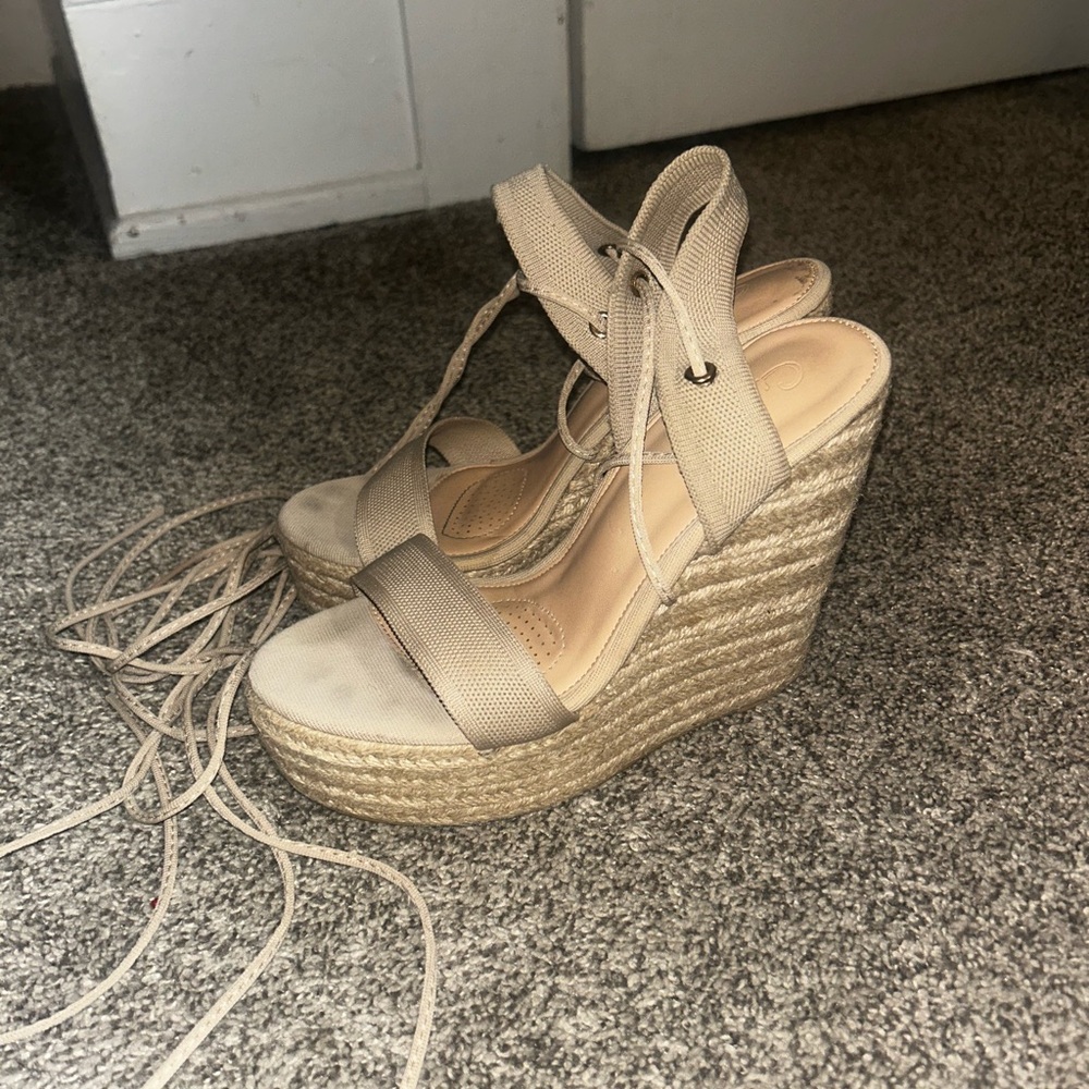 Stylish Tan Wedge Sandals